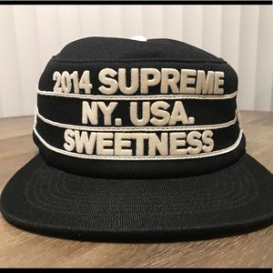 SUPREME Black sweetness Pillbox SnapBack cap
